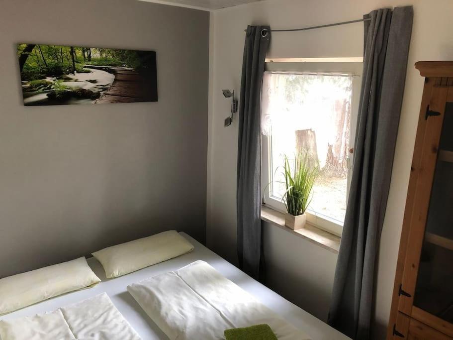 Gemuetlicher Bungalow In Cottbus - Sielow エクステリア 写真