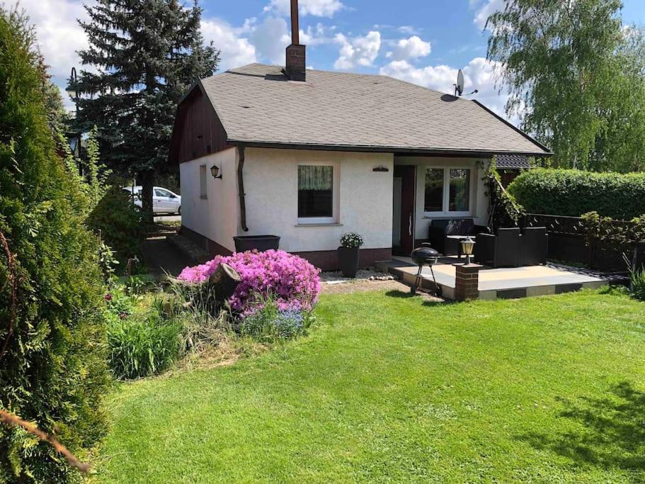 Gemuetlicher Bungalow In Cottbus - Sielow エクステリア 写真